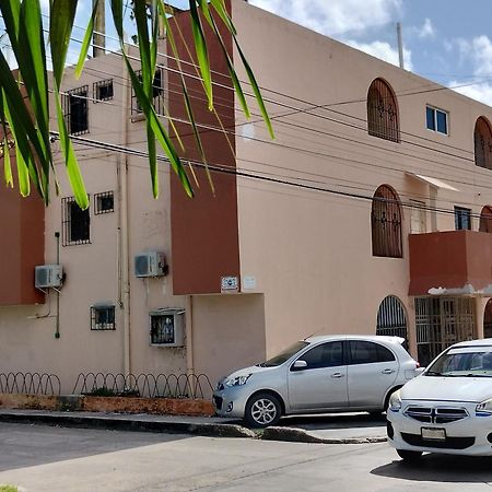 Casa De Huespedes Los Santos Cancun Exterior photo